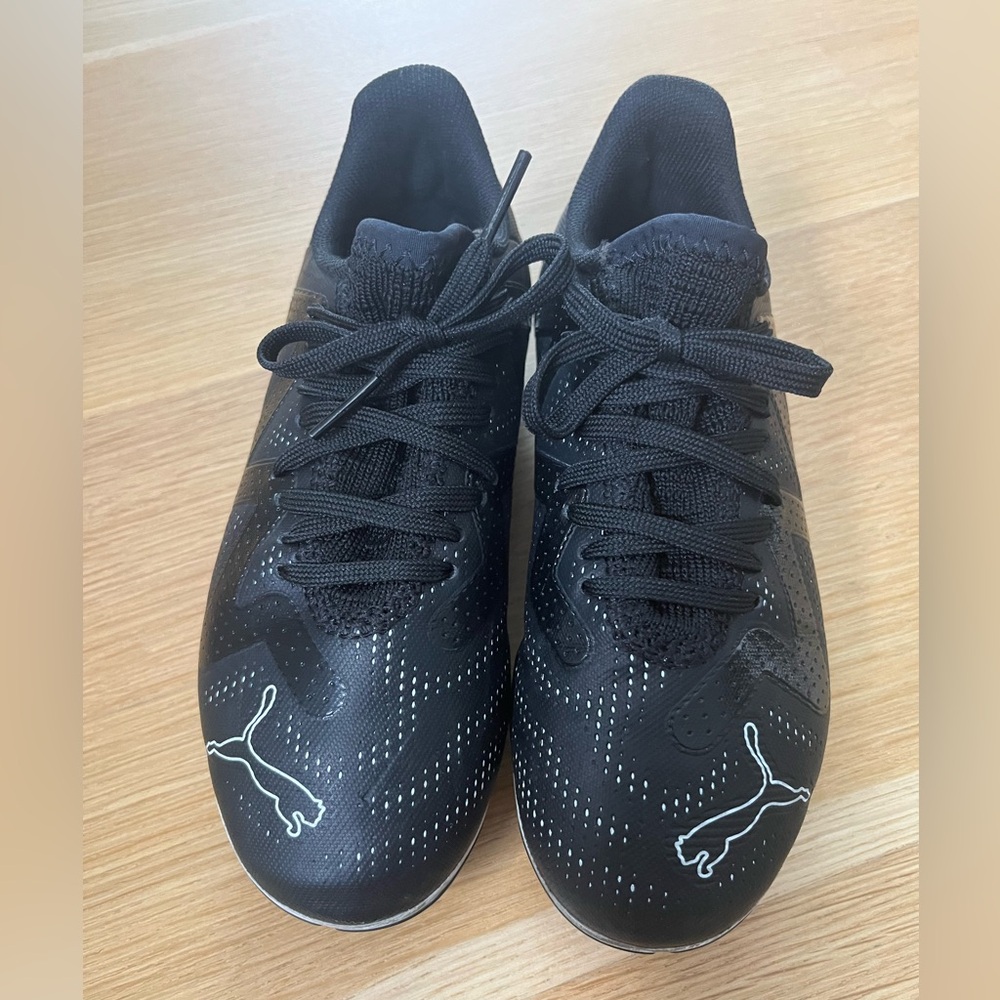 Unisex Puma Soccer Cleats